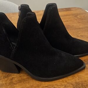 Vince Camuto Bibestie Black Leather Ankle Boots